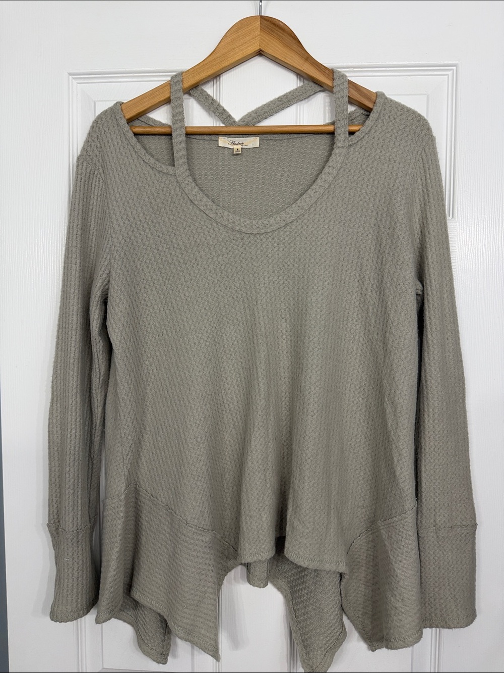 Andreé Light Gray Waffle Knit Crisscross Back Long Sleeve Top